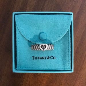 Tiffany & Co. mesh heart ring. Size 7.